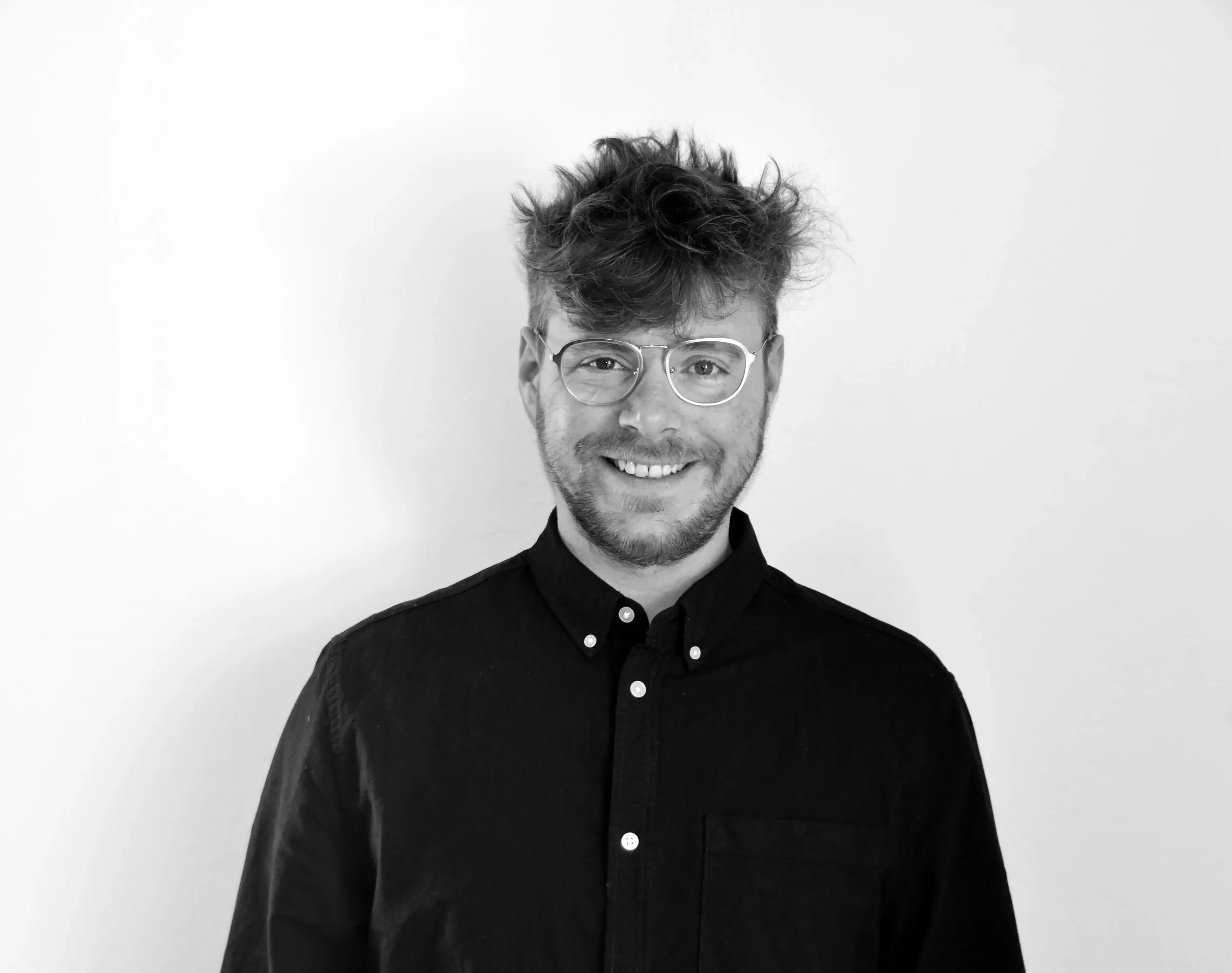 Daniel Zenzen — Design, Engineering & AI Portrait of Daniel Zenzen, an engineer who translates between design, engineering, and AI.